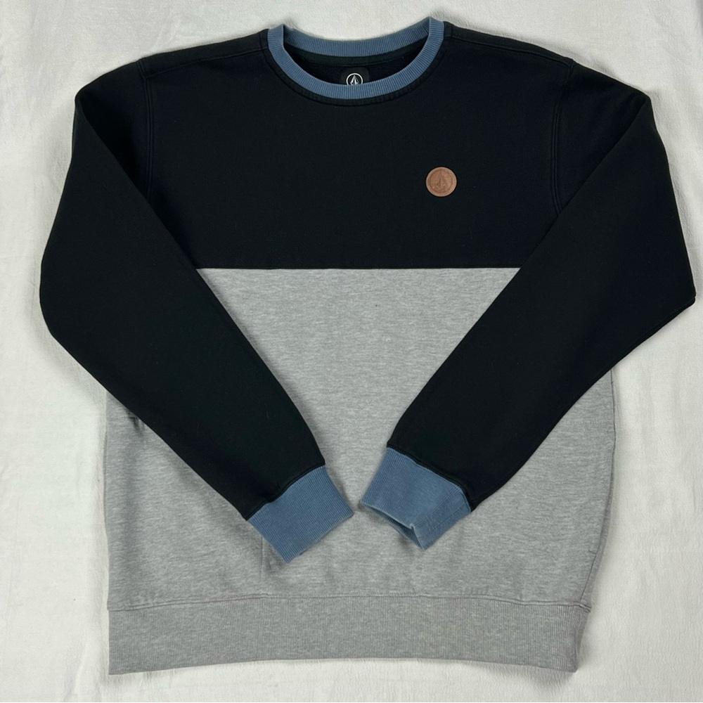 VOLCOM Single Stone Color Block Crewneck Sweatshirt Gray/Black/Blue Medium